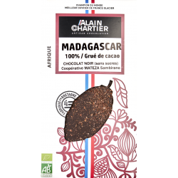Tablette chocolat noir bio artisanal, Madagascar 100% Grué de Cacao. Alain CHARTIER